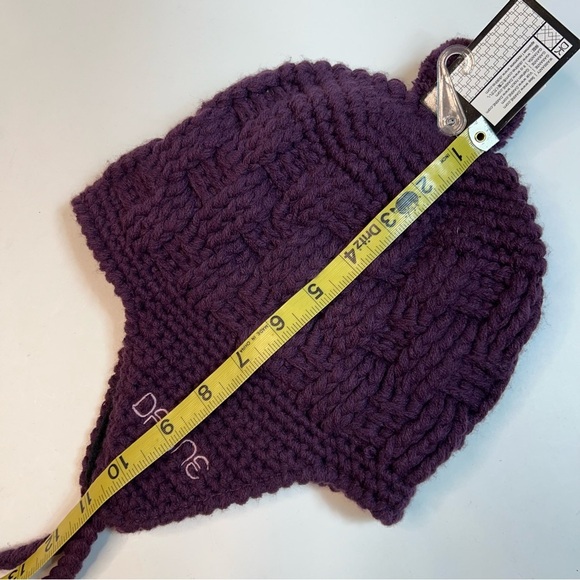 NWT Dakine Stella Knit Beanie in Mulberry - Picture 10 of 11